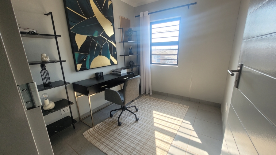 4 Bedroom Property for Sale in Protea Glen Gauteng