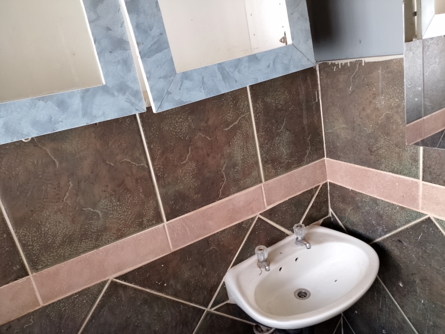 2 Bedroom Property for Sale in Mahube Valley Gauteng