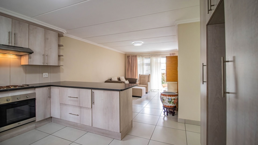 To Let 2 Bedroom Property for Rent in Liefde en Vrede Gauteng