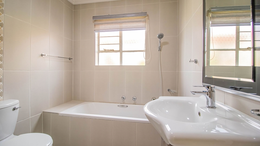 To Let 2 Bedroom Property for Rent in Liefde en Vrede Gauteng