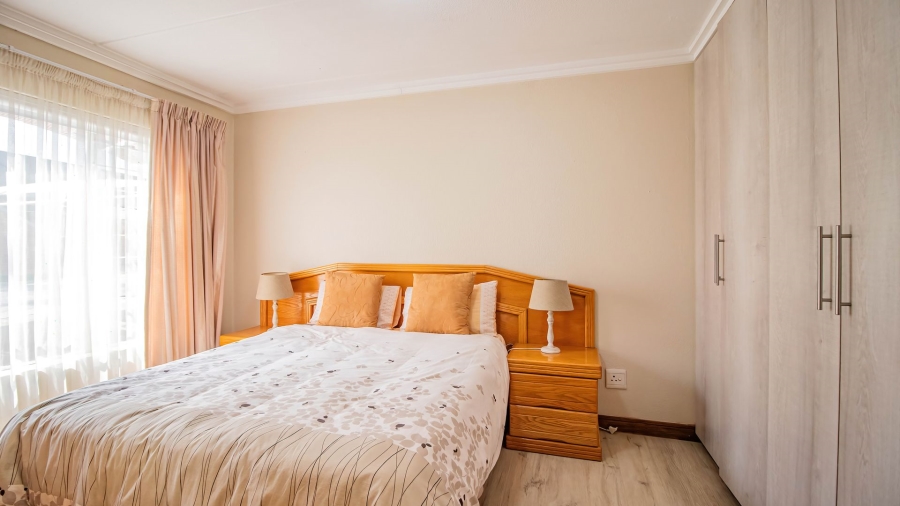 To Let 2 Bedroom Property for Rent in Liefde en Vrede Gauteng