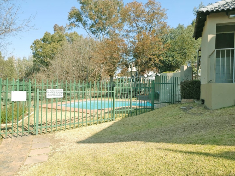 To Let 1 Bedroom Property for Rent in Paulshof Gauteng