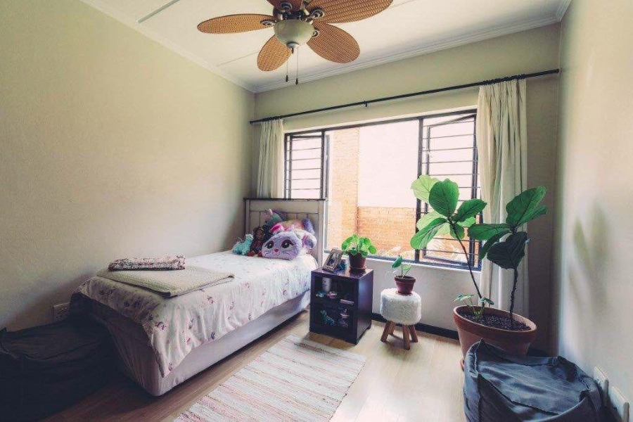 To Let 2 Bedroom Property for Rent in Douglasdale Gauteng