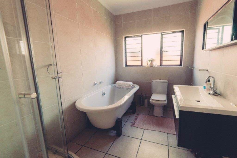 To Let 2 Bedroom Property for Rent in Douglasdale Gauteng