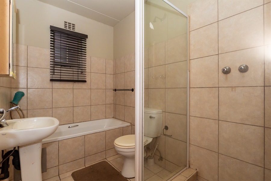 2 Bedroom Property for Sale in Edendale Gauteng