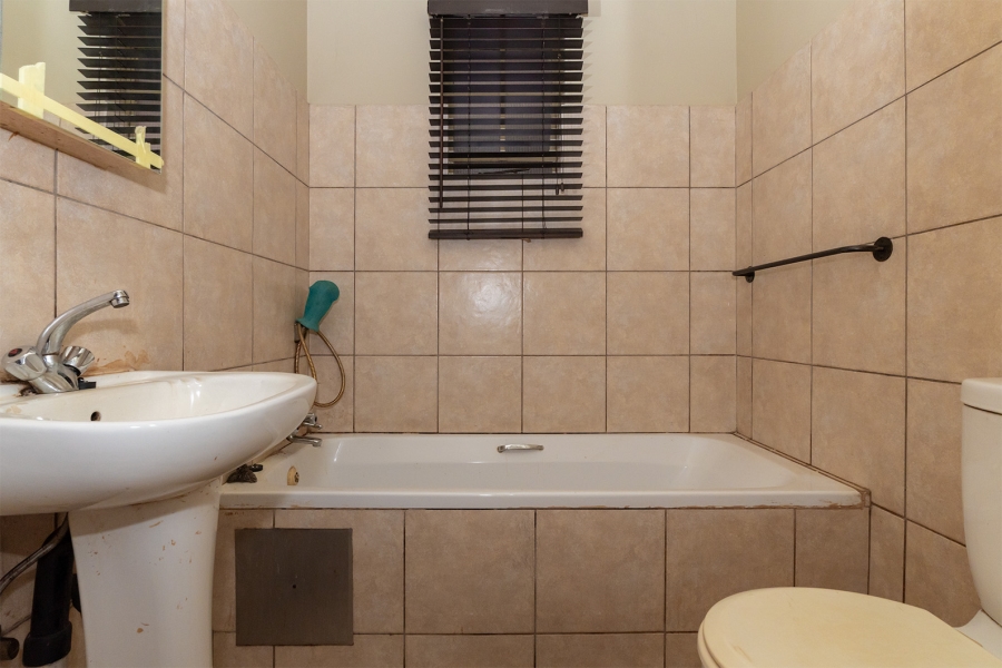 2 Bedroom Property for Sale in Edendale Gauteng