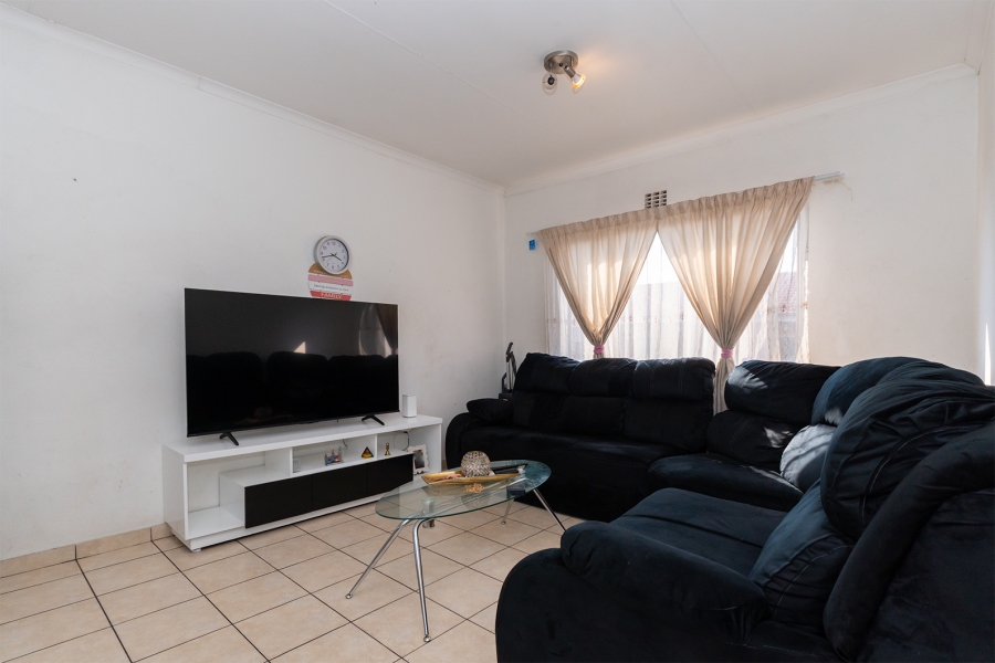 2 Bedroom Property for Sale in Edendale Gauteng