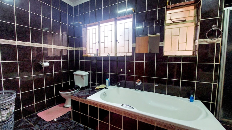 3 Bedroom Property for Sale in Helikonpark Gauteng