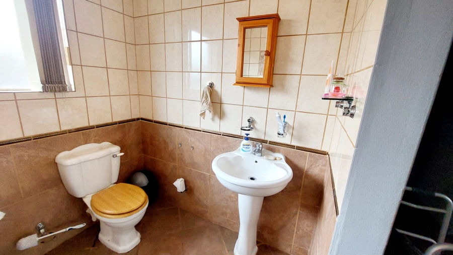 3 Bedroom Property for Sale in Helikonpark Gauteng