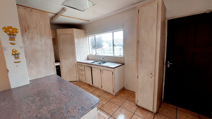 3 Bedroom Property for Sale in Helikonpark Gauteng