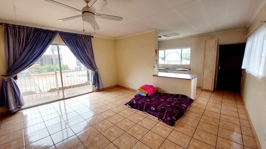 3 Bedroom Property for Sale in Helikonpark Gauteng