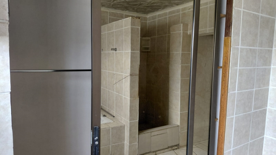 3 Bedroom Property for Sale in Greenhills Gauteng