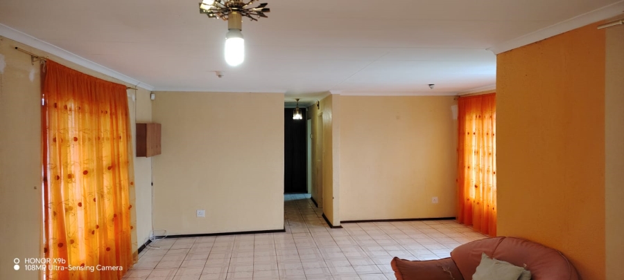 2 Bedroom Property for Sale in Toekomsrus Gauteng