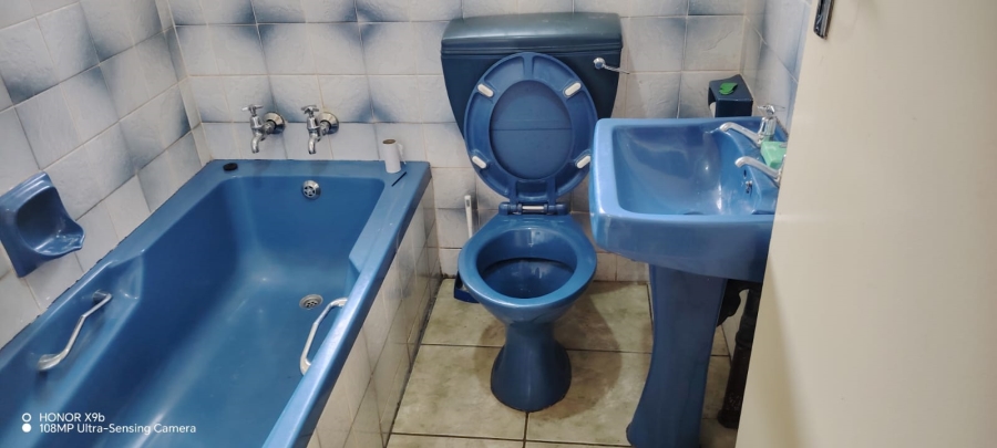 2 Bedroom Property for Sale in Toekomsrus Gauteng
