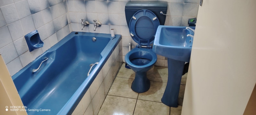 2 Bedroom Property for Sale in Toekomsrus Gauteng