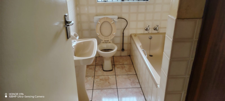 2 Bedroom Property for Sale in Toekomsrus Gauteng