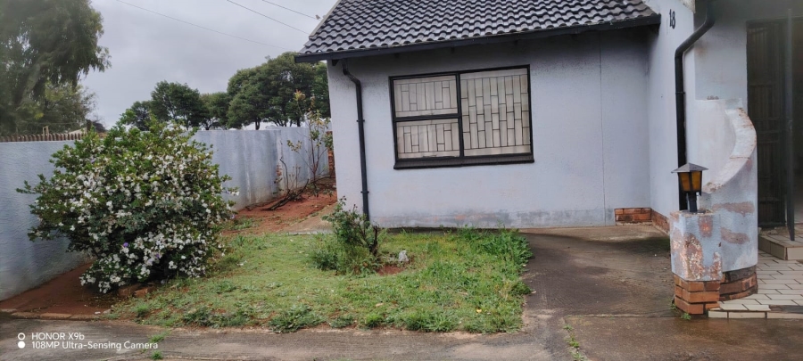 2 Bedroom Property for Sale in Toekomsrus Gauteng