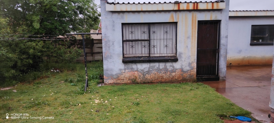 2 Bedroom Property for Sale in Toekomsrus Gauteng