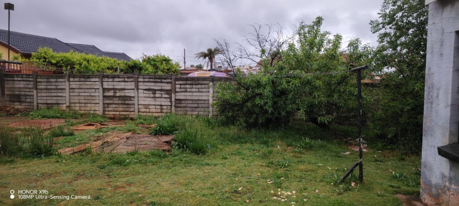 2 Bedroom Property for Sale in Toekomsrus Gauteng