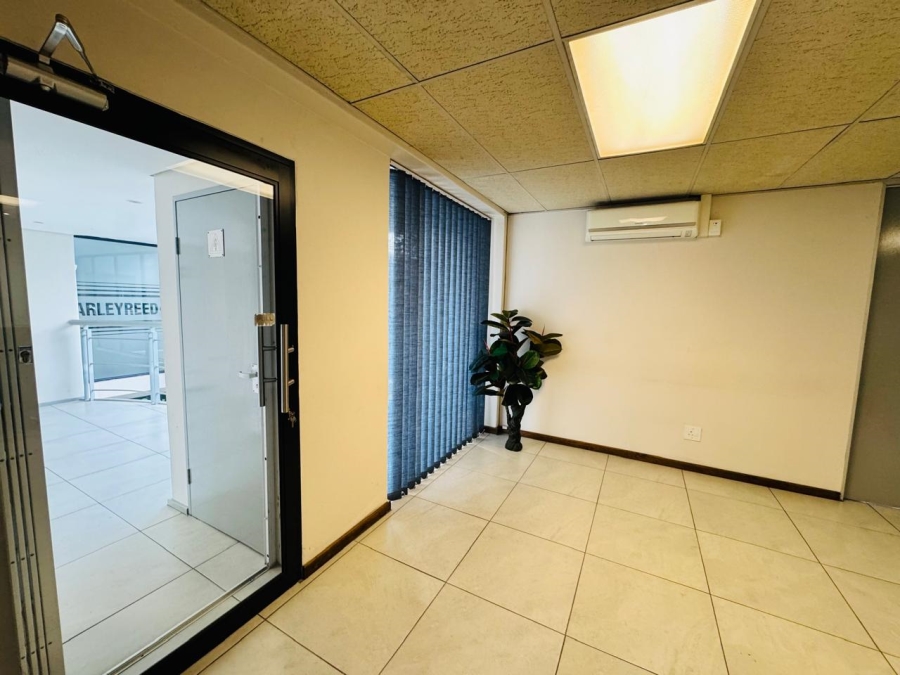To Let Commercial Property for Rent in Vorna Valley Gauteng
