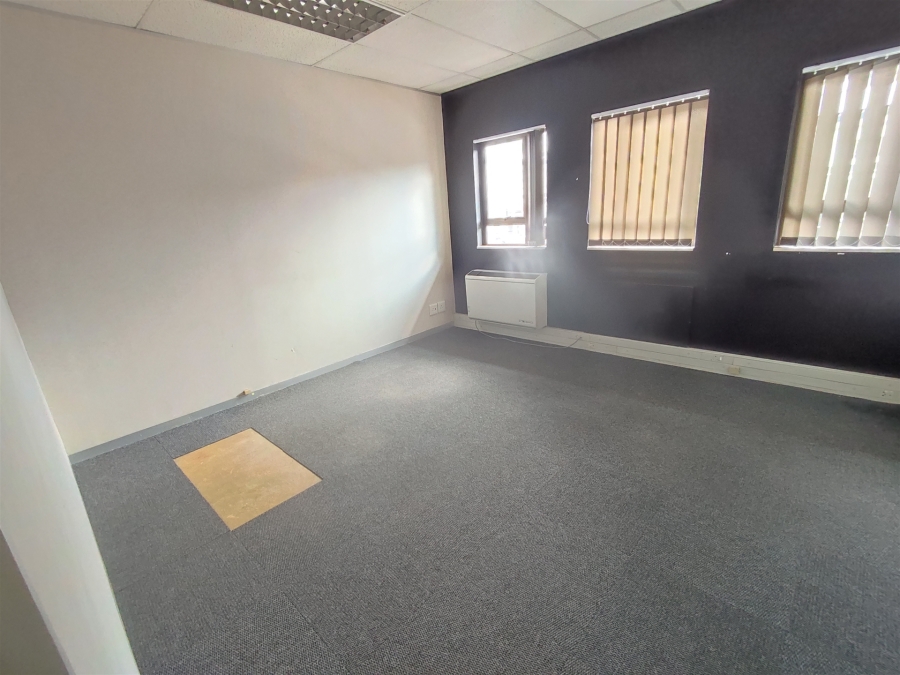 To Let Commercial Property for Rent in Hyde Park Gauteng
