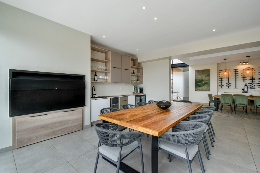 5 Bedroom Property for Sale in Midstream Heights Gauteng