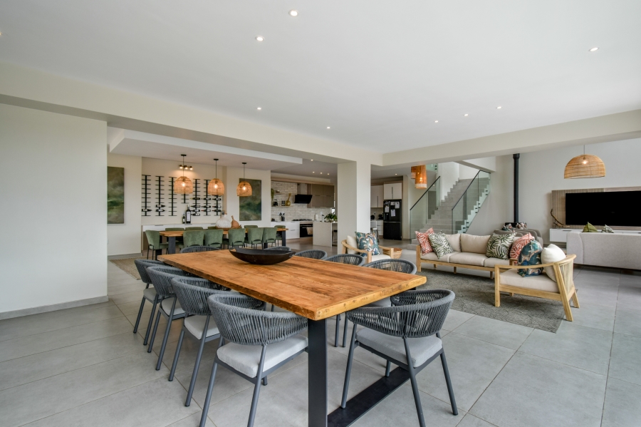 5 Bedroom Property for Sale in Midstream Heights Gauteng