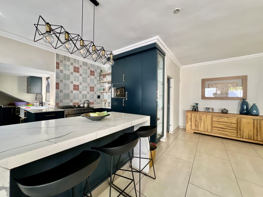 4 Bedroom Property for Sale in Waterkloof Ridge Gauteng