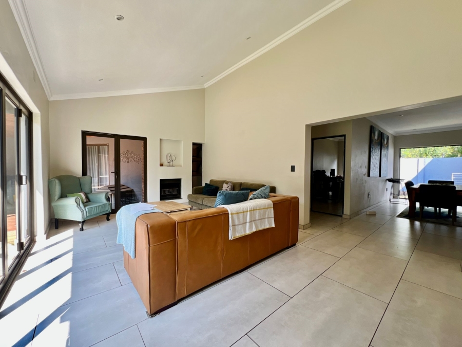 4 Bedroom Property for Sale in Waterkloof Ridge Gauteng