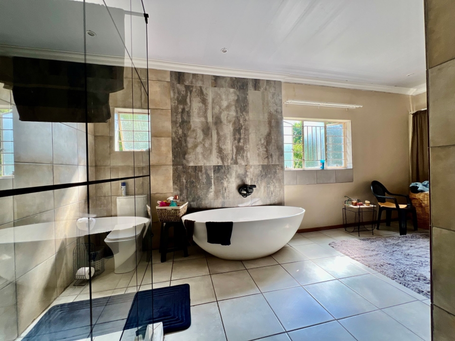 4 Bedroom Property for Sale in Waterkloof Ridge Gauteng