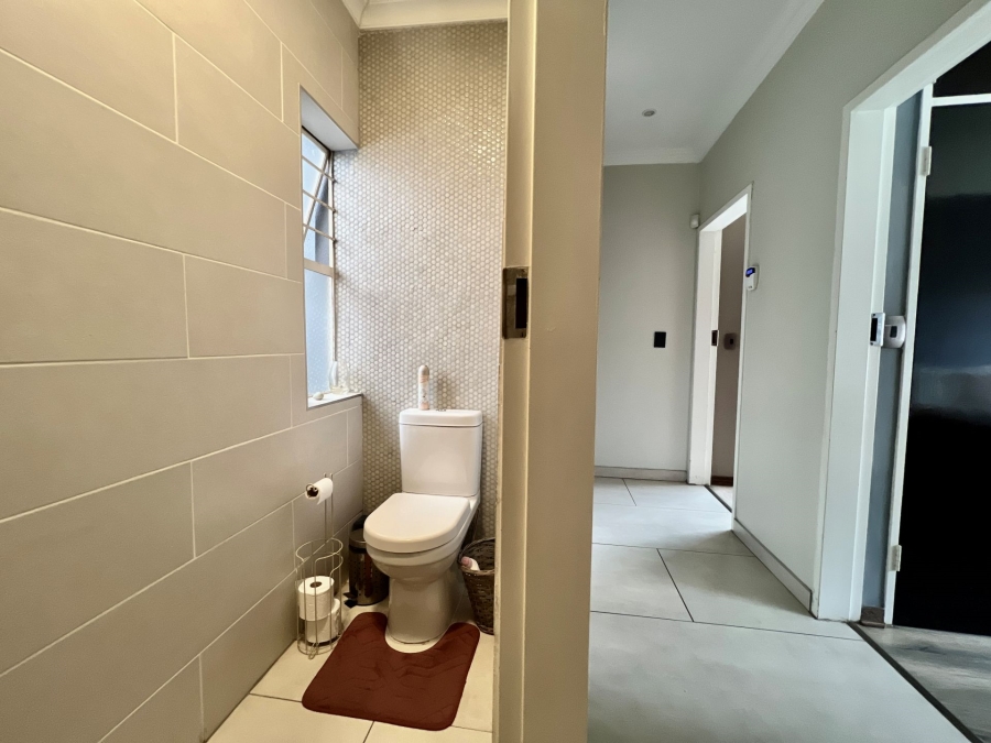 4 Bedroom Property for Sale in Waterkloof Ridge Gauteng