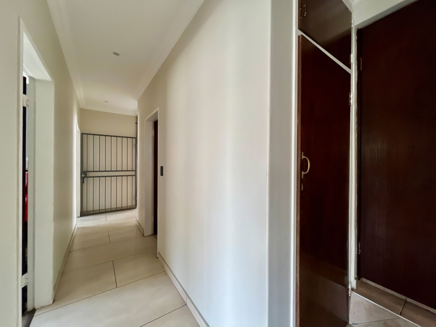 4 Bedroom Property for Sale in Waterkloof Ridge Gauteng