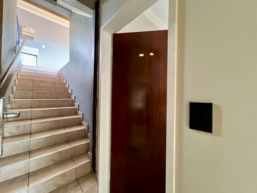 4 Bedroom Property for Sale in Waterkloof Ridge Gauteng