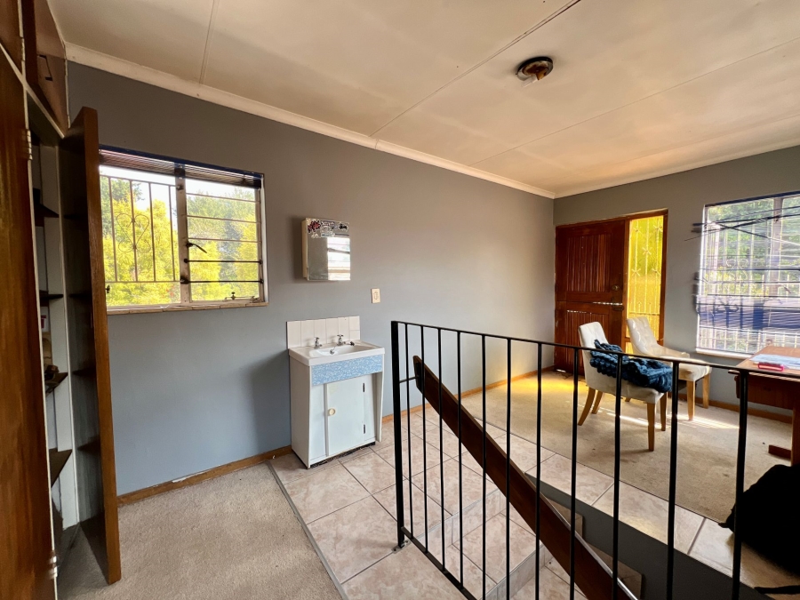 4 Bedroom Property for Sale in Waterkloof Ridge Gauteng