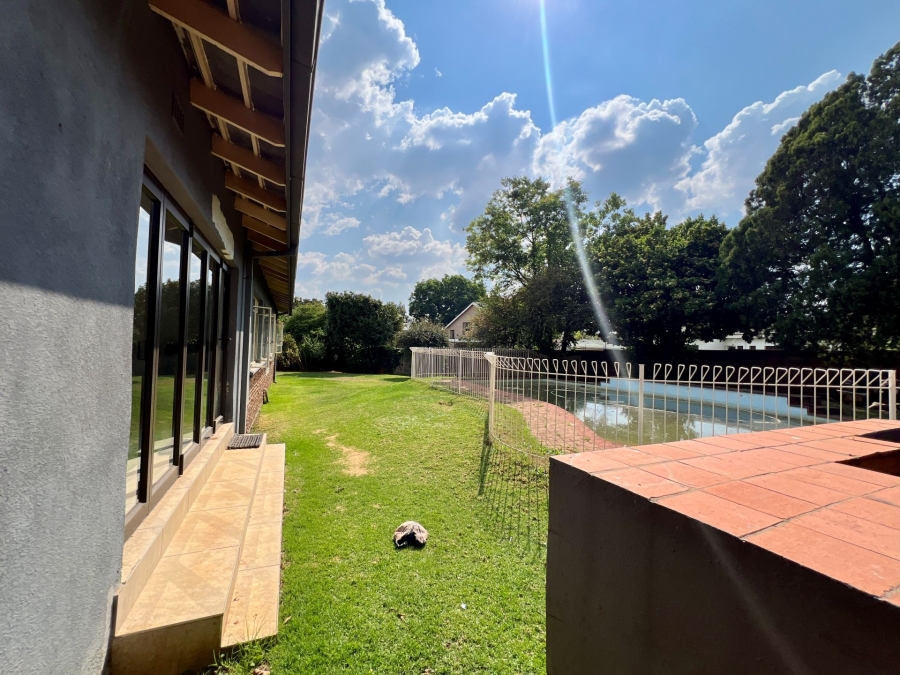 4 Bedroom Property for Sale in Waterkloof Ridge Gauteng
