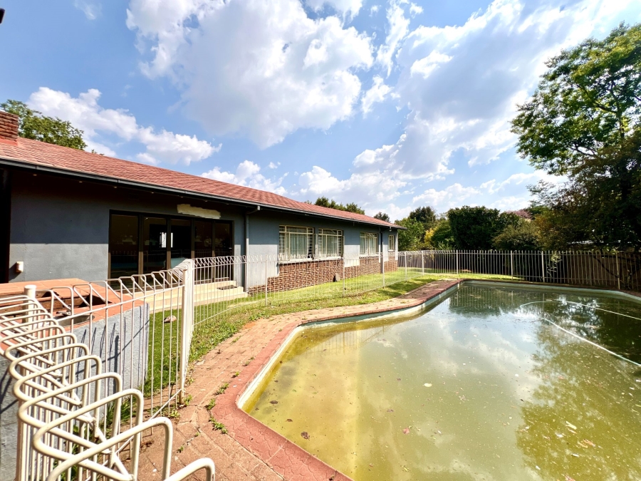4 Bedroom Property for Sale in Waterkloof Ridge Gauteng