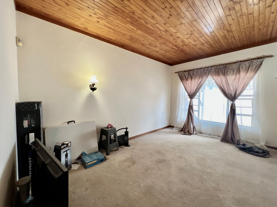 4 Bedroom Property for Sale in Waterkloof Ridge Gauteng