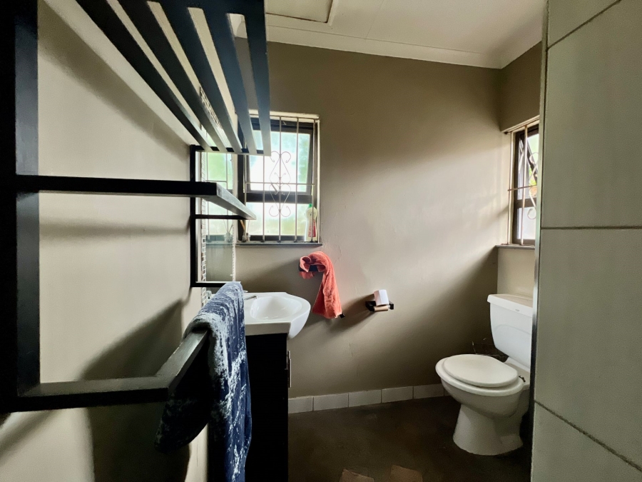 4 Bedroom Property for Sale in Waterkloof Ridge Gauteng