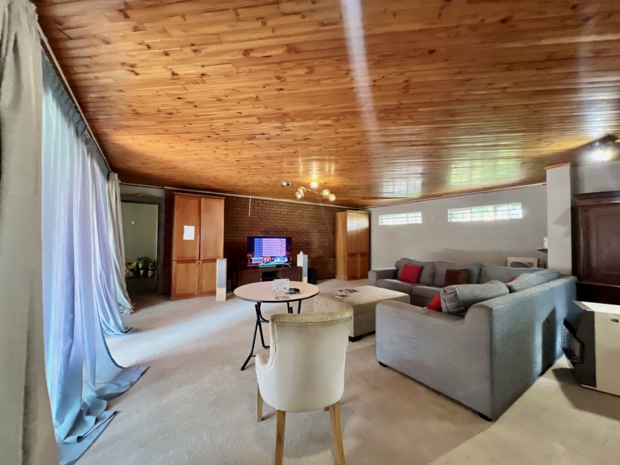 4 Bedroom Property for Sale in Waterkloof Ridge Gauteng