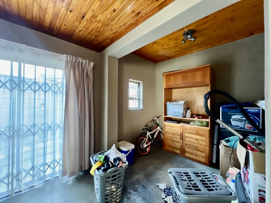 4 Bedroom Property for Sale in Waterkloof Ridge Gauteng