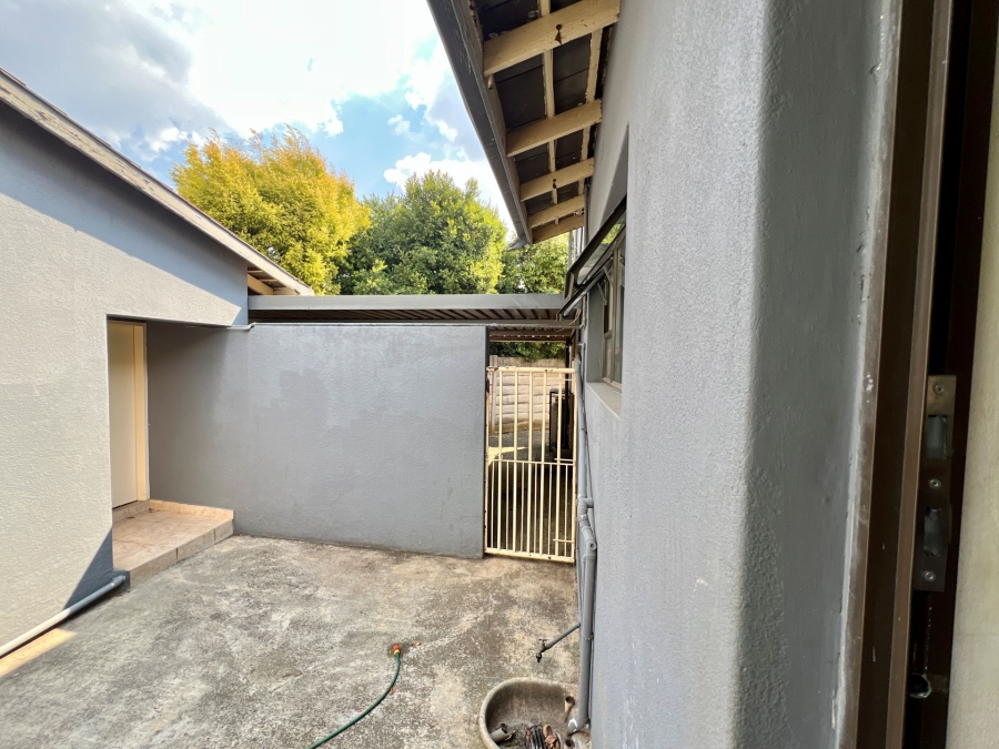 4 Bedroom Property for Sale in Waterkloof Ridge Gauteng