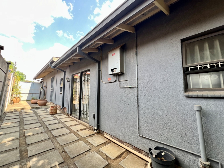 4 Bedroom Property for Sale in Waterkloof Ridge Gauteng