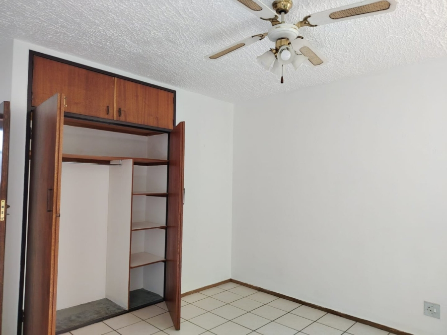2 Bedroom Property for Sale in Pretoria North Gauteng