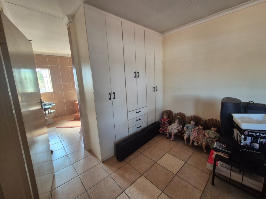 4 Bedroom Property for Sale in Pretoria North Gauteng
