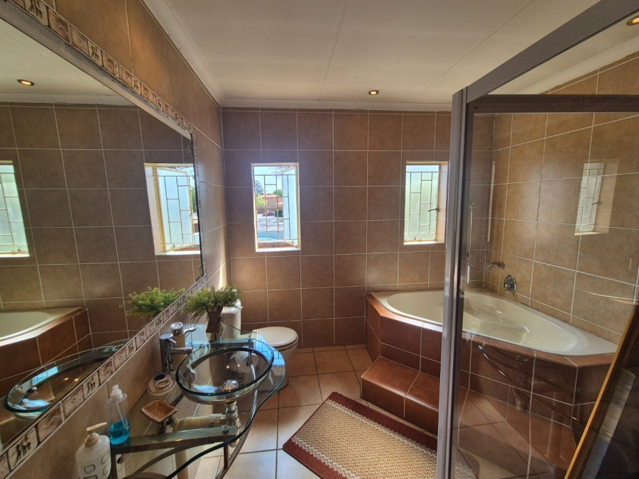 4 Bedroom Property for Sale in Pretoria North Gauteng
