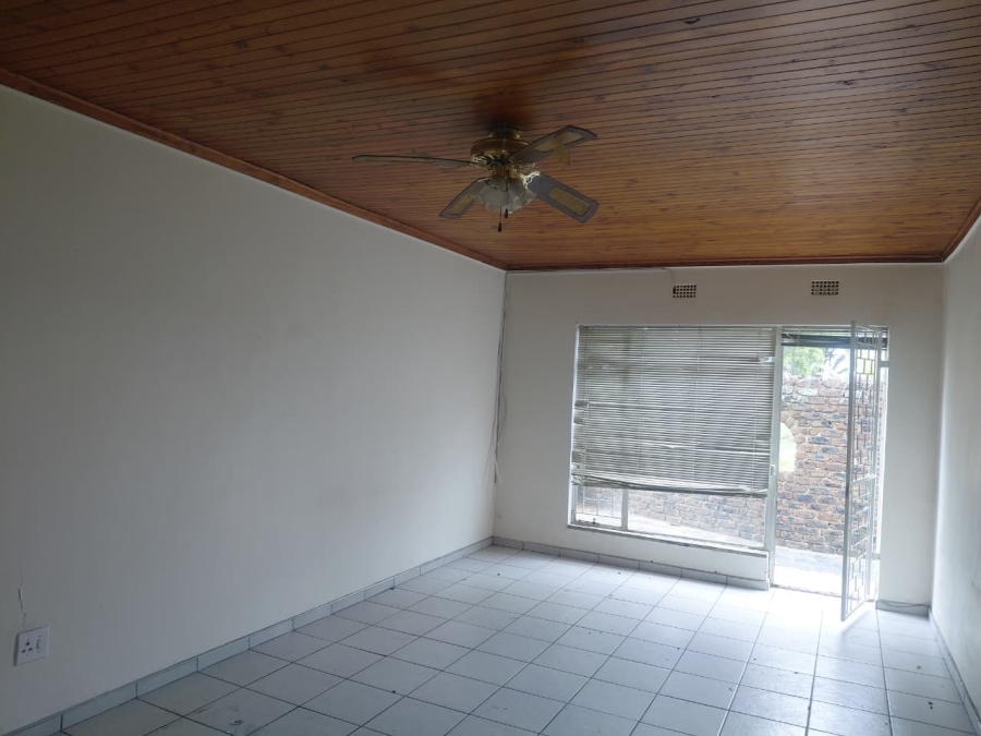 3 Bedroom Property for Sale in Boltonwold Gauteng