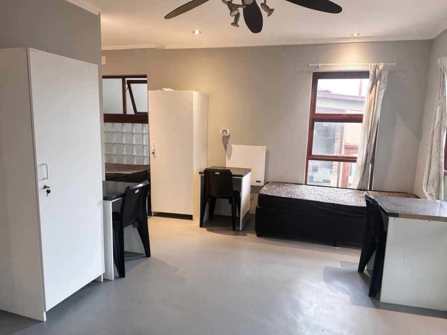 To Let 1 Bedroom Property for Rent in Auckland Park Gauteng