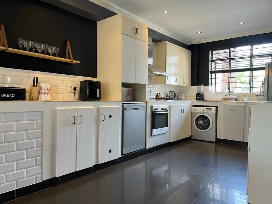 3 Bedroom Property for Sale in Illovo Gauteng