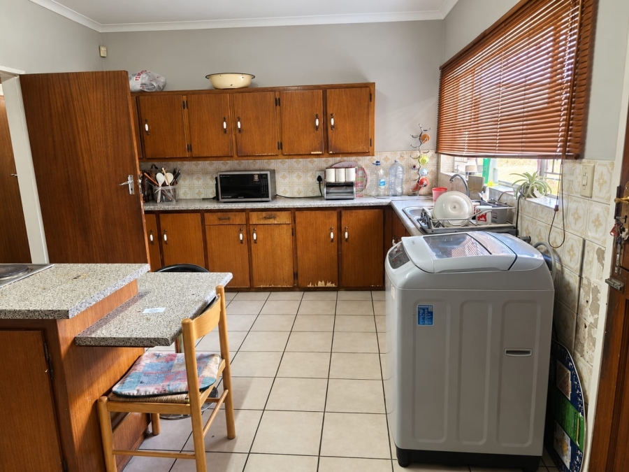 12 Bedroom Property for Sale in Eldoraigne Gauteng