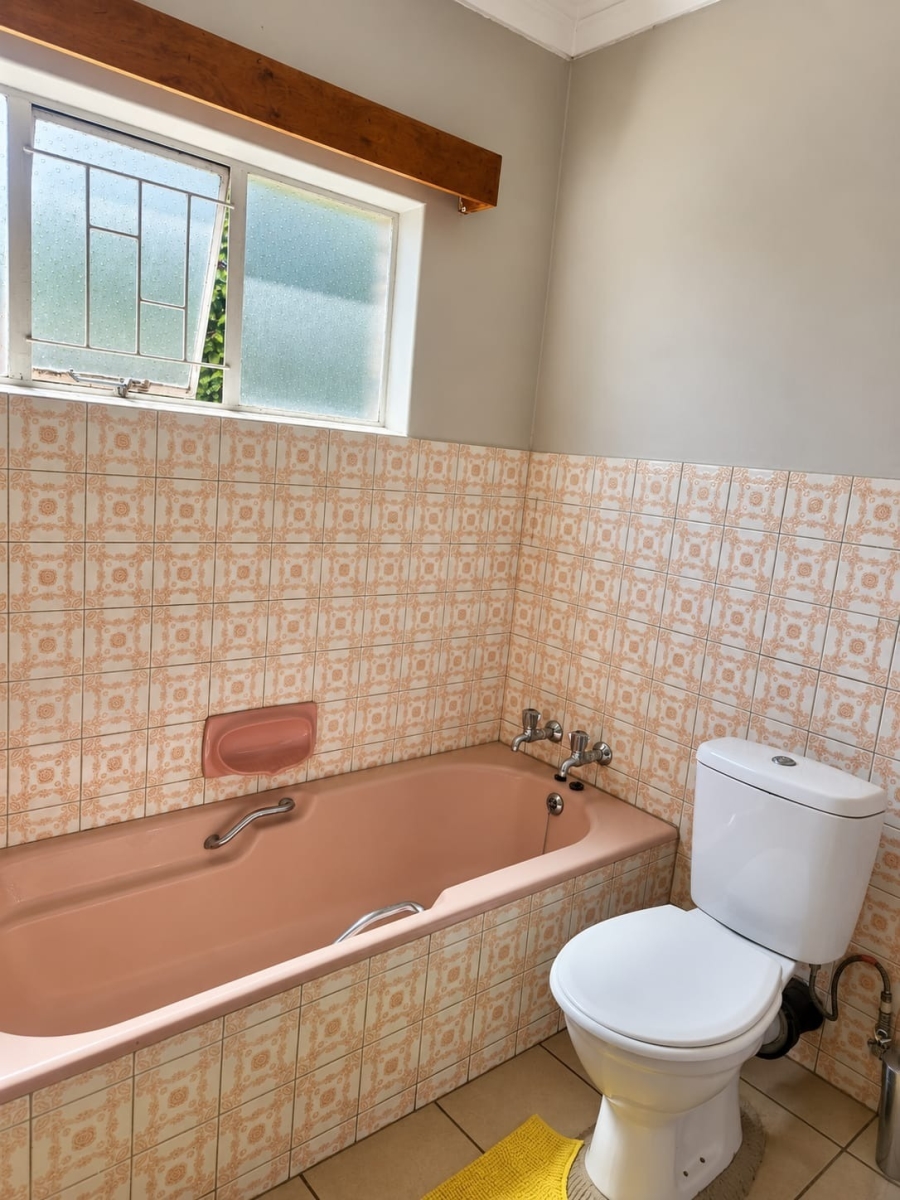 12 Bedroom Property for Sale in Eldoraigne Gauteng